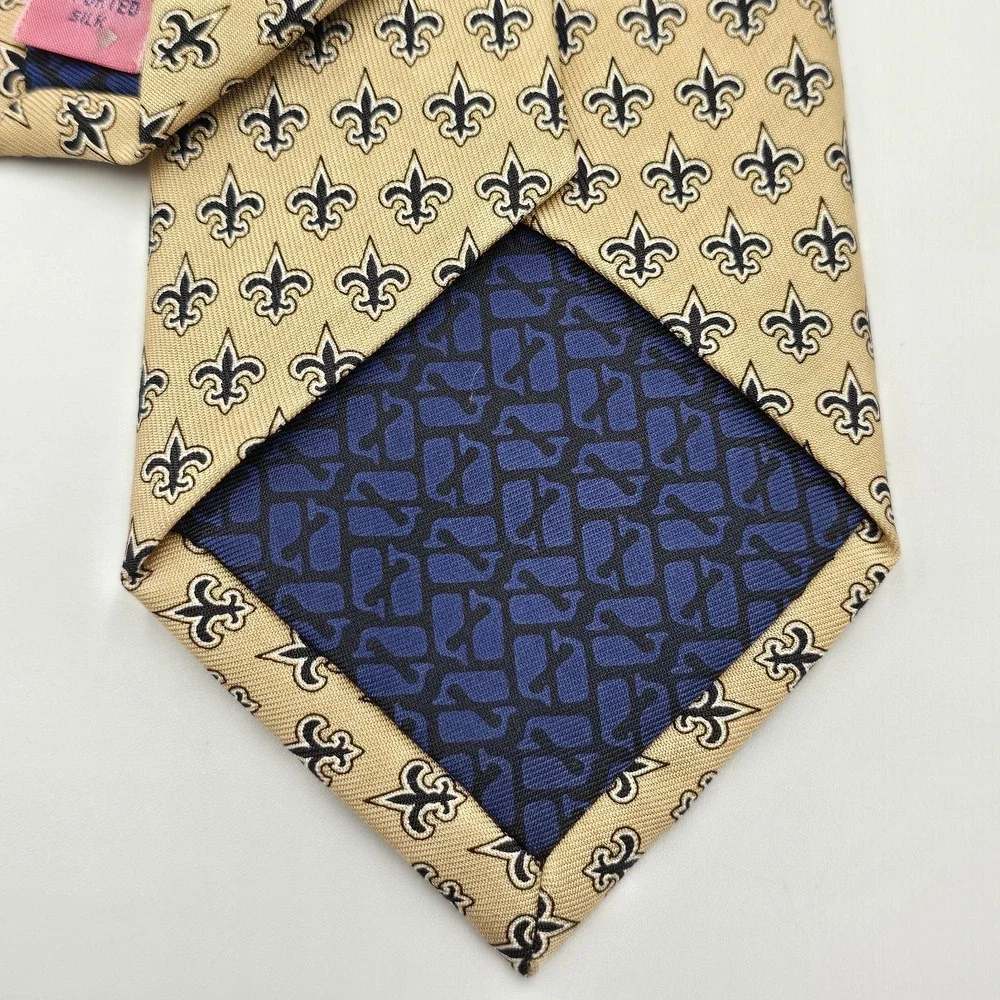 Vineyard Vines New Orleans Saints Silk Neck Tie Gold Fleur de Lis USA Made EUC